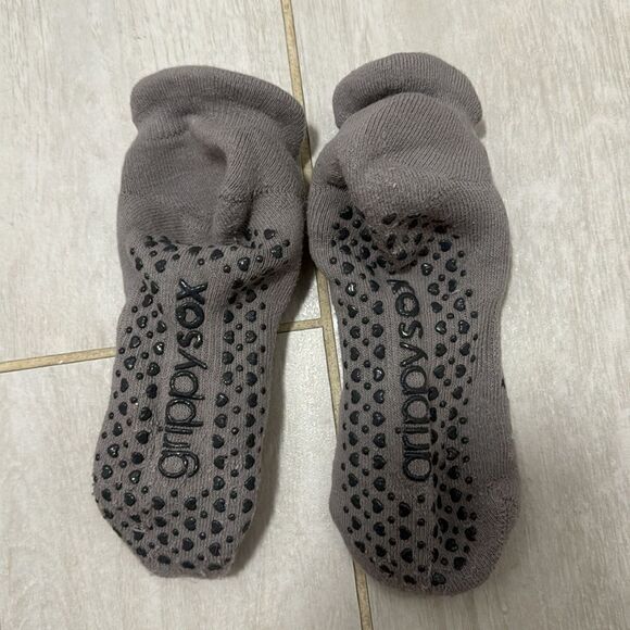 New worn once “grippy Sox” OS - Picture 2 of 2